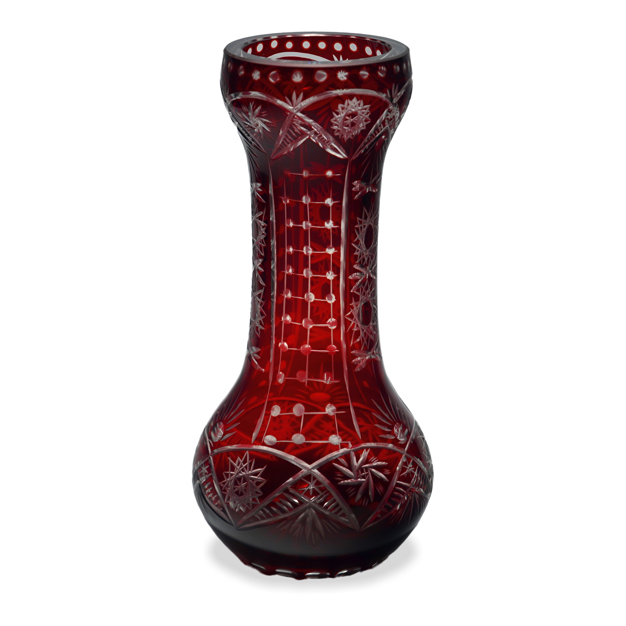 Böhmische Rote Bleikristallvase, Vintage Handgeschnittenes Glas, Elegantes Dekoratives Stück, Sammlerstück Als Mittelpunkt Für Zuhause Oder Büro